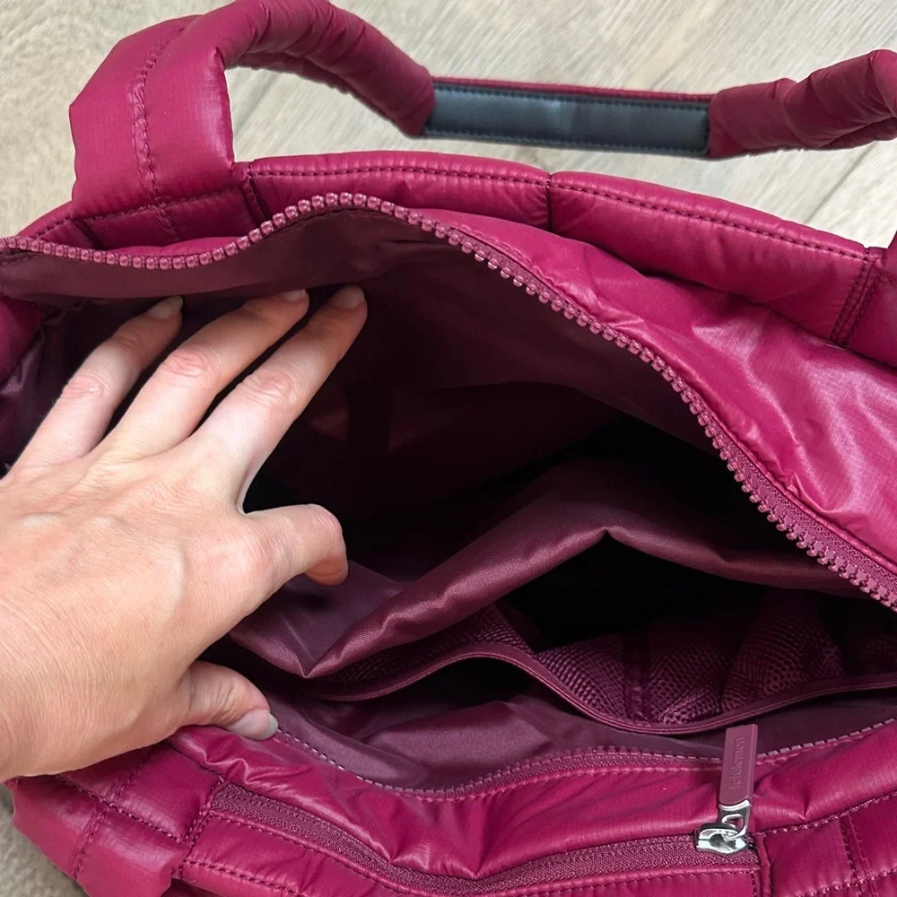 Lululemon Burgundy Quilted Tote Bag - Picture 5 of 6
